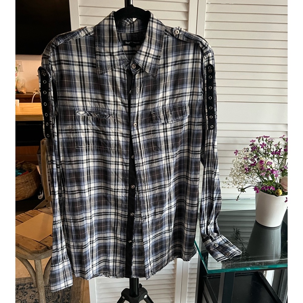 GREAT PLAID BUTTON UP BY ROYAL UNDERGROUND